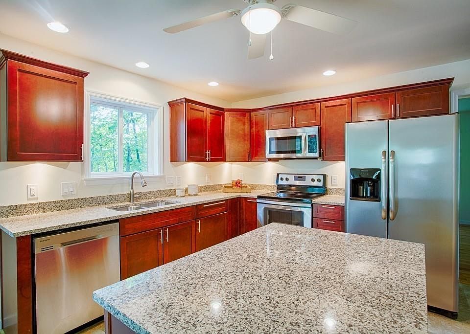 46 Elsie Ave, Billerica, MA